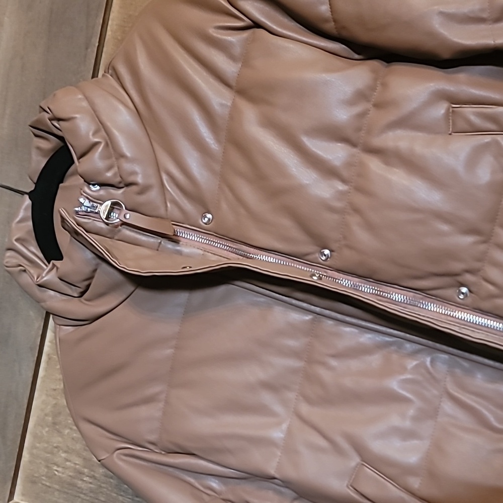 LOVE TREE DEVI FAUX LEATHER PUFFER - Picture 2 of 8